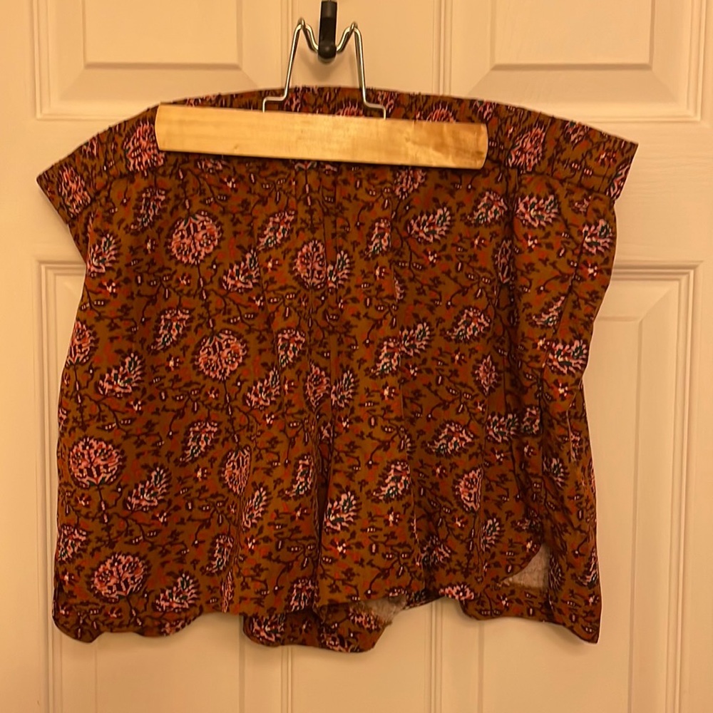 Madewell Floral Shorts Size: L